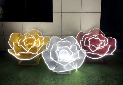 網(wǎng)格編織不銹鋼鏤空花朵雕塑