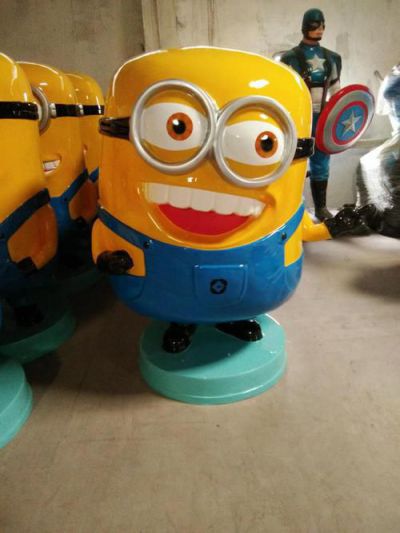 玻璃鋼小黃人卡通動(dòng)漫人物雕塑